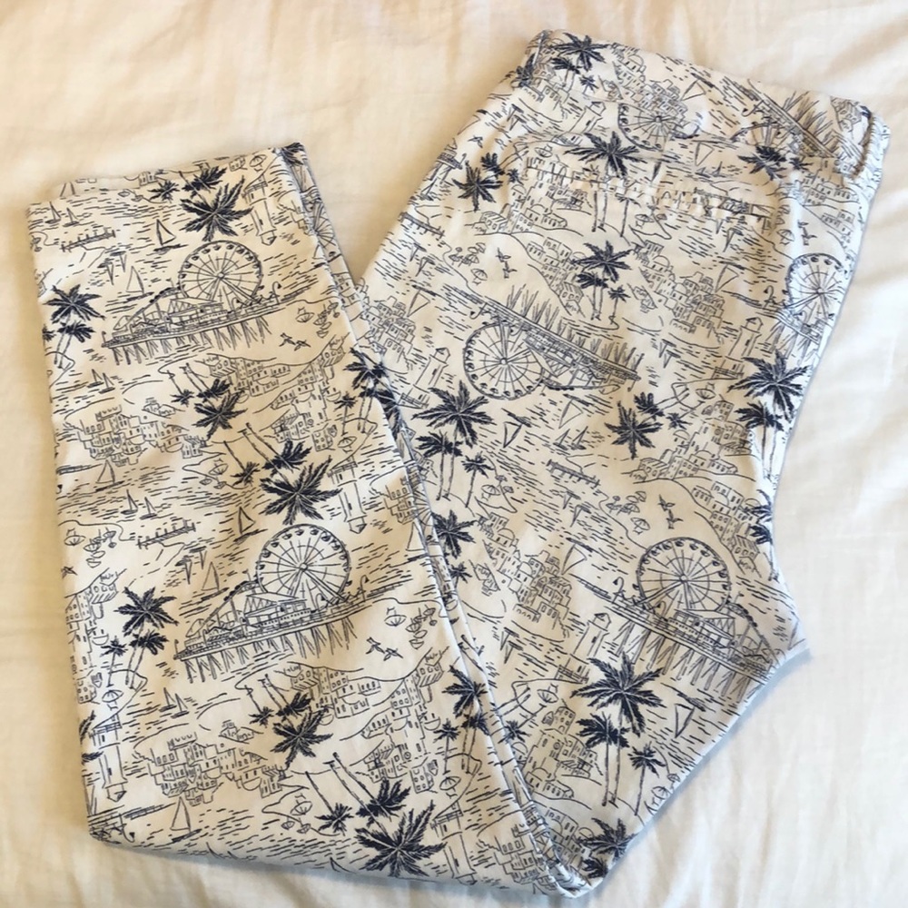 Old Navy Pixie Pant w/ Boardwalk Print
